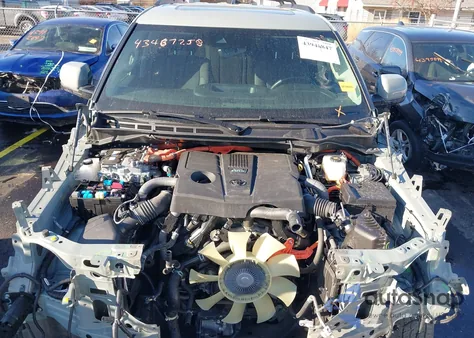 2024 Toyota Sequoia Sr5 из США, поврежденный, VIN 7SVAAABA5RX033745